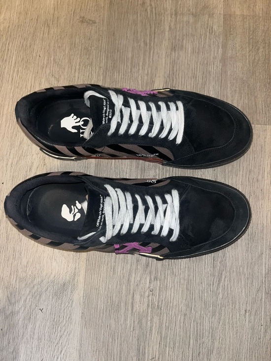 Off-White - Picture 5 of 15